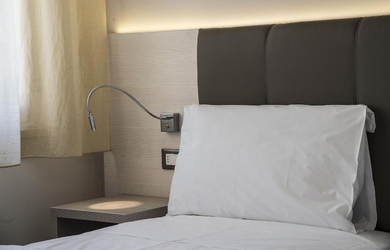 Hotel Ariston Больцано Экстерьер фото